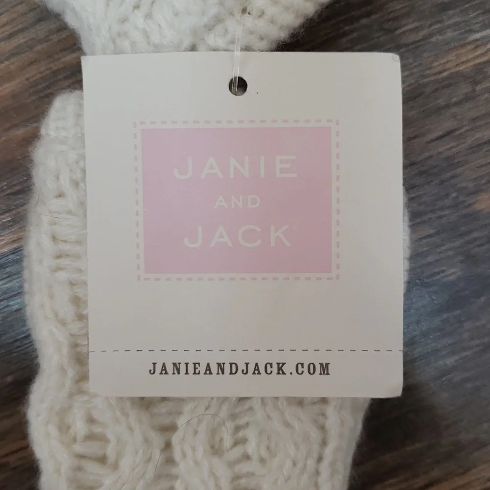 NWT Janie and Jack White Cable Knit Bow Mittens, Size 0-6 Months